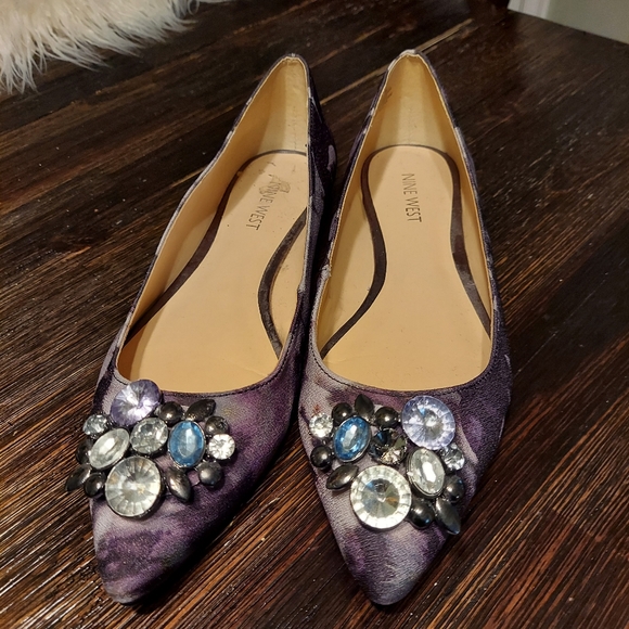 Shoes - Picture 2 of 2